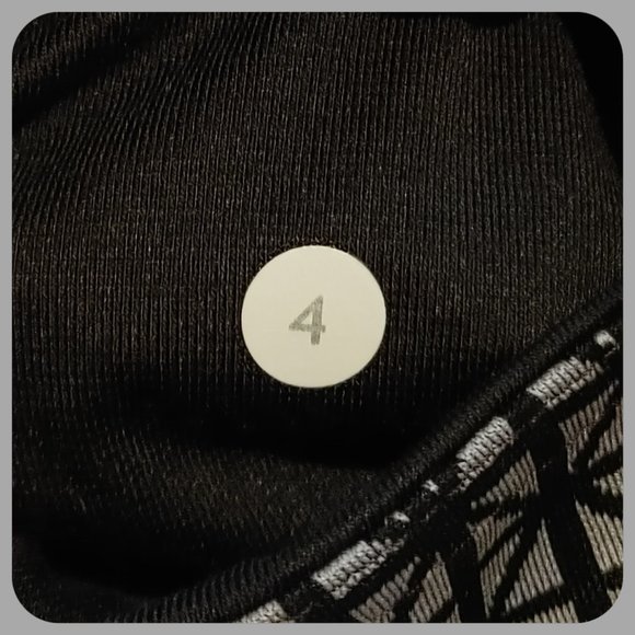 LULULEMON || Wunder Under Luon Leggings (SIZE 4) - Picture 3 of 3